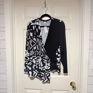 Black & White Abstract Wrap Top